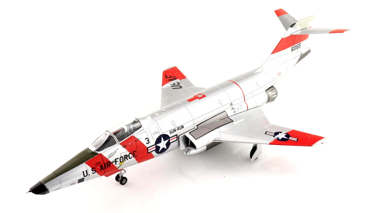Hobby Master 1:72 USAF McDonnell RF-101C Voodoo Reconnaissance
