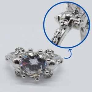 Anillo Calavera Circonita Cúbica Tono Plata Talla 9.5 Punk Gótico Único * - Imagen 1 de 11