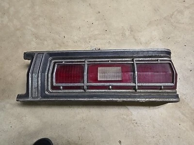 1974-1976 Ford Torino Elite Passenger Side Tail Light D40B-13449 Right RH 1975 - Image 1 of 4