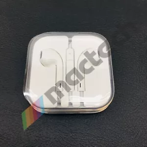 Apple Genuine EarPods EarPhones With 3.5mm Headphone Plug Brand New - Picture 1 of 3