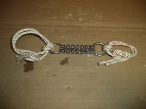 NEU Western Pferd/Cowboy Style Kinn Panzerriemen mit kurzer Kette und Kordelbändern - Bild 1 von 2