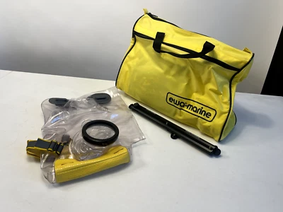 Carcasa submarina Ewa-marine U-AXP para cámaras SLR de consumo 50 m/150 pies. Foto 1 de 2