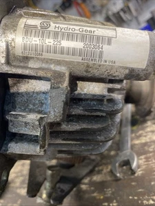 Hydro-Gear BDU-10L-225 Transaxle Transmission Hydro Pump Cub Cadet GT 2542 - Picture 1 of 8