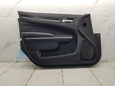 2013 CHRYSLER 300 FRONT LEFT DOOR TRIM PANEL L0184989DX9AC #010830 - Image 1 of 4