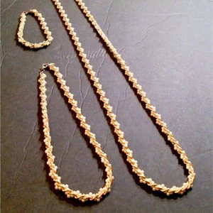Conjunto de dos collares de cadena de oro de perlas de imitación de colección tejido Demi Parure - Imagen 1 de 5