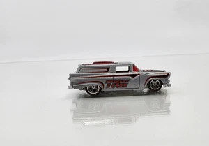 8 Crate™ 2002 Hot Wheels® Slick Rides 1/64 Die-Cast Loose (Silver) - Picture 1 of 6