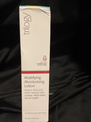 Loción hidratante matificante Trilogy 1,69 fl. oz. Foto 1 de 4