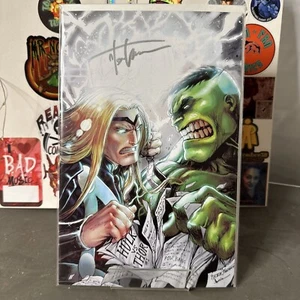 Hulk vs Thor: Banner of War MegaCon Exclusive Signed by Tyler Kirkham - Picture 1 of 15