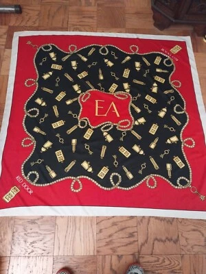 Красный шарф - Elizabeth Arden - красная дверь - черный и золотой дизайн - 54 X 54 дюйма - Изображение 1 из 4