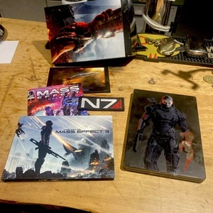 Mass Effect 3 PC Collectors Edition Art Book Steel Case Like New Patch + Comic - Picture 1 of 20