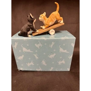 Figura Sierra Gatitos On See Resina En Caja Original - Imagen 1 de 8