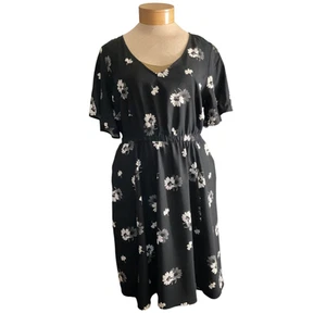 Torrid Black Floral Dress V Neck Elastic Waist Dotted Daisy Print Size 1X New - Picture 1 of 14