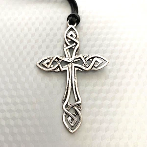 CELTIC, SCOTTISH, MEDIEVAL * KNOT WORK CROSS * PEWTER PENDANT + LEATHER NECKLACE - Picture 1 of 4