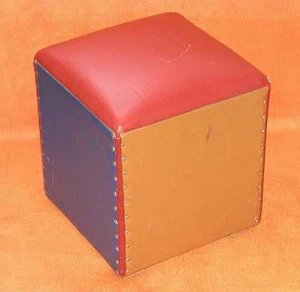 original 60er Jahre Kinder hocker - Hocker Sitzwürfel gepolstert Spielzimmer (K) - Bild 1 von 4