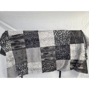 Minky Mamas Luxe Patchwork Decke 80x60 grau Animal Print Plüsch Überwurf weich - Bild 1 von 8
