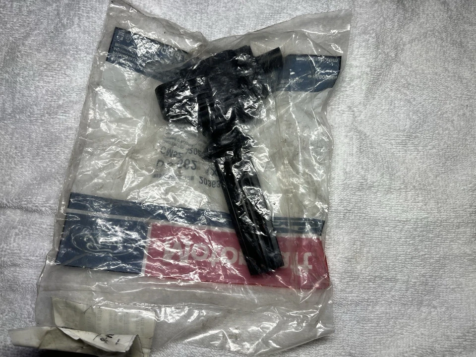 FORD MOTORCRAFT OEM NUEVA BOBINA DE ENCENDIDO EN ENCHUFE CM5Z-12029-K Foto 1 de 2
