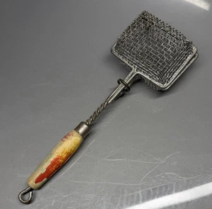 Cesto salvasapone vintage quadrato in filo con manico in legno primitivo casale - Foto 1 di 10