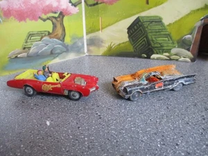 VINTAGE HUSKEY BATMOBILE & MONKEYMOBILE DIORAMA CARS - WW SHIPPING - Picture 1 of 8