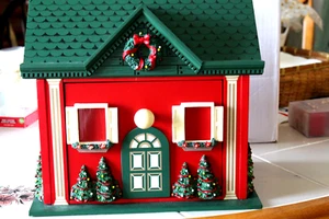 HOUSE OF LLOYD CHRISTMAS AROUND THE WORLD HOME FOR THE HOLIDAY PHOTO BOX #542362 - Picture 1 of 8