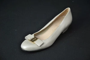 Salvatore Ferragamo Vera Pumps Schleife Absatz perlweiß Damenschuhe 6 925BL - Bild 1 von 6
