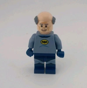 Lego Alfred Pennyworth 70922 Classic Batsuit Super Heroes Minifigure - Picture 1 of 8