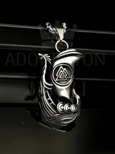 Collier viking bateau Drakkar en acier inoxydable couleur argent - Photo 1/4
