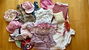 Kleider Paket 56/62 Baby Mädchen T-Shirt/kappe/kurze hosen Sommer Bodys - Bild 1 von 5