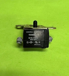 GE General Electric CR294OU301A CR2940U301A BLOCCO CONTATTI 600V - Foto 1 di 5