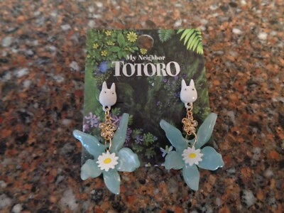 Pendientes colgantes My Neighbor Totoro flor azul llamativos Studio Ghibli nuevos Foto 1 de 4