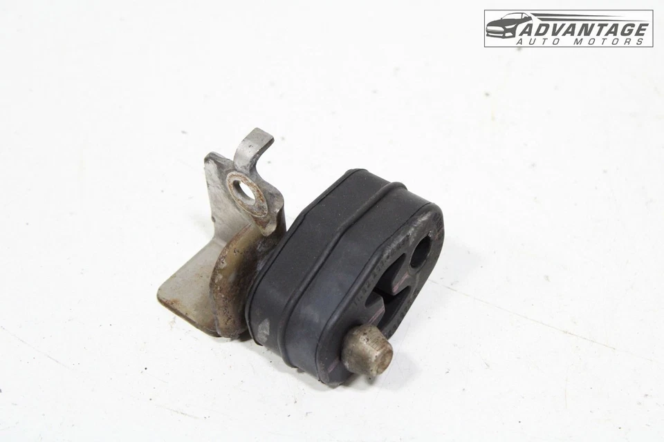 CHRYSLER 300 2008-2023 suspensión aislante tubo escape trasero izquierdo con soporte OEM Foto 1 de 4