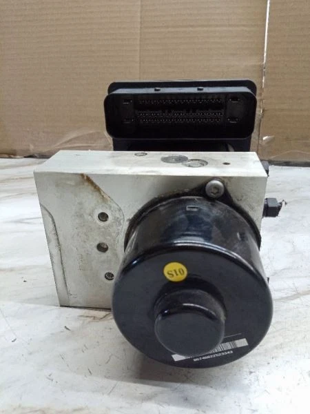 2005 PORSCHE CAYENNE 4.5L ABS Antilock Brake Pump 7L0 614 111 - image 1 of 4