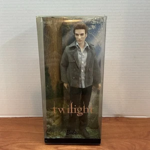 Twilight Saga Edward Cullen 12 Zoll Puppe Barbie Sammlerstück Pink Label Mattel - Bild 1 von 14