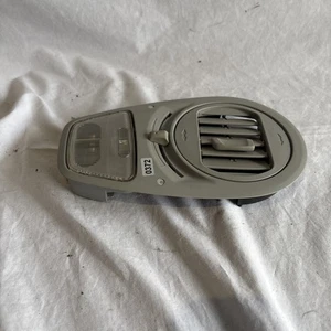 05-07 Honda Odyssey Rear Roof Overhead Dome Map Light w/ AC Air Vent Grille #2 - Picture 1 of 7