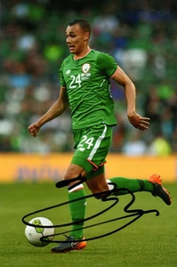 IRELAND, PRESTON & SHAMROCK ROVERS: GRAHAM BURKE SIGNED 6x4 ACTION PHOTO+COA - Picture 1 of 1