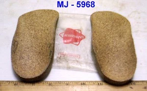 Pair of Berkemann - Preformed Cork Insoles - Size 39 - P/N: 1562 (NOS) - Picture 1 of 4