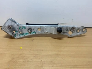 2013 RENAULT MEGANE MK3 5DR NEARSIDE LEFT PASSENGER HEADLIGHT MOUNTING BRACKET - Picture 1 of 3