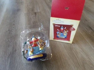 COLLECTIBLE HALLMARK DISNEY THE SORCERER'S APPRENTICE MICKEY MOUSE ORNAMENT - Picture 1 of 2