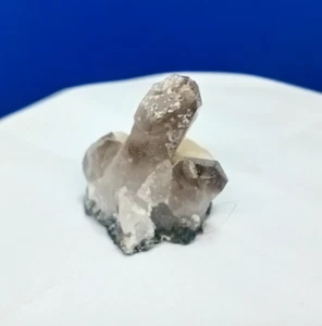 29. Ct Fantastic Terminated Smoky Quartz Crystal Mineral Specimen From Pakistan - Picture 1 of 16
