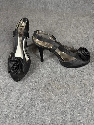 Tacones altos Luichiny Spark It 9M tela negra suela de cuero rosa satinado Foto 1 de 4