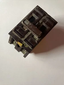 WADSWORTH 100 AMP DOUBLE POLE 2P 240 VOLT CIRCUIT BREAKER (MISSING CAP) TESTED - Picture 1 of 4