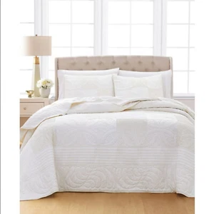 MARTHA STEWART COLLECTION WEDDING RINGS FULL SIZE BEDSPREAD COLOR WHITE NEW - Picture 1 of 3