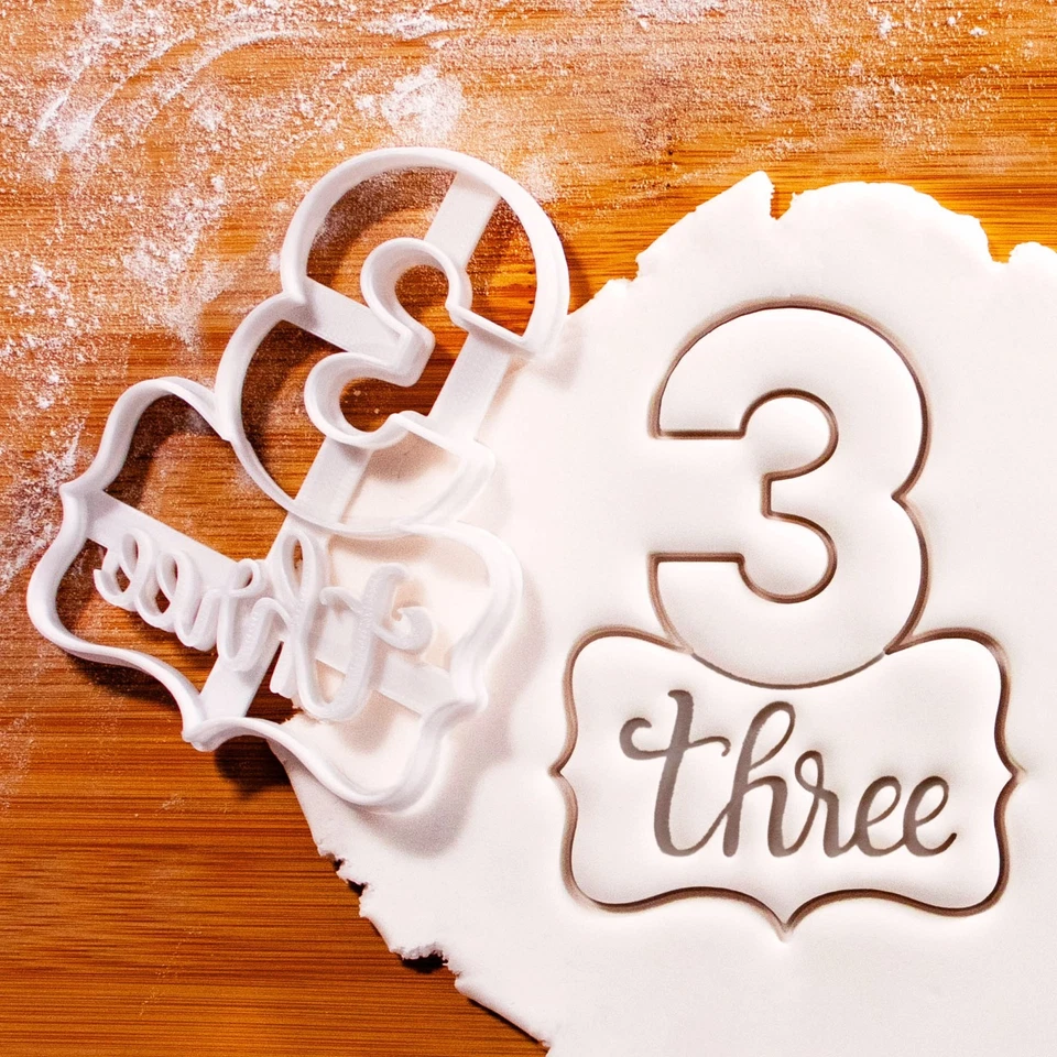 Cortador de galletas número 3 - tercer cumpleaños 3er aniversario numérico tres hitos Foto 1 de 4