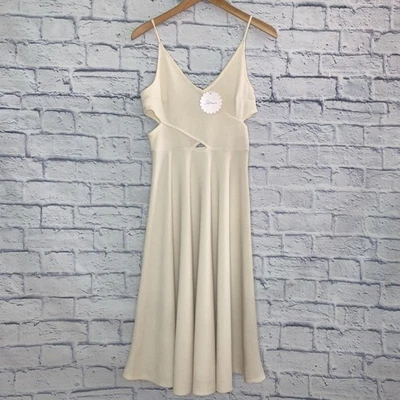 Vestido soprano recortado nuevo con etiquetas Foto 1 de 4