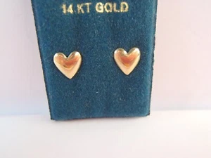 Nuevos pendientes delicados pequeños con pasador en forma de corazón inflado de oro amarillo sólido de 14kt - Imagen 1 de 13