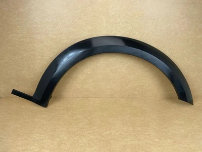 Tira guardabarros delantero derecho todo terreno audi a4 b9 8w9853718 Foto 1 de 4