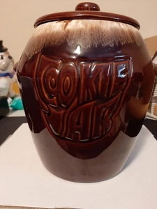 Vintage 60's/70's McCoy Style 7024 USA Cookie Jar Brown Drip Glaze Lid Ceramic - Picture 1 of 9
