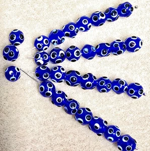 31 Gorgeous Handmade 8mm Lamp-work Glass Beads - Royal Blue with Corona Details - Picture 1 of 3