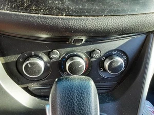 OEM Climate Control Heat/AC Front Manual 13-16 ESCAPE 1175859 - Picture 1 of 11