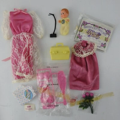 Vintage Barbie Heart Family Accessory Lot NOS 1984 Clothes Baby Camera Taiwan - Image 1 of 4