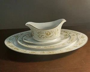 Sango Savanah Green Dinner Set, 2 Plates And Gravy Boat - Picture 1 of 6